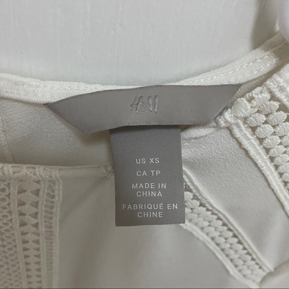 White blouse - Picture 2 of 3